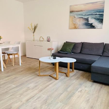 LIVING Kernsanierte Ferienwohnungen - Gemütlich - Netflix - Voll ausgestattet Brunsbuttel Exterior foto