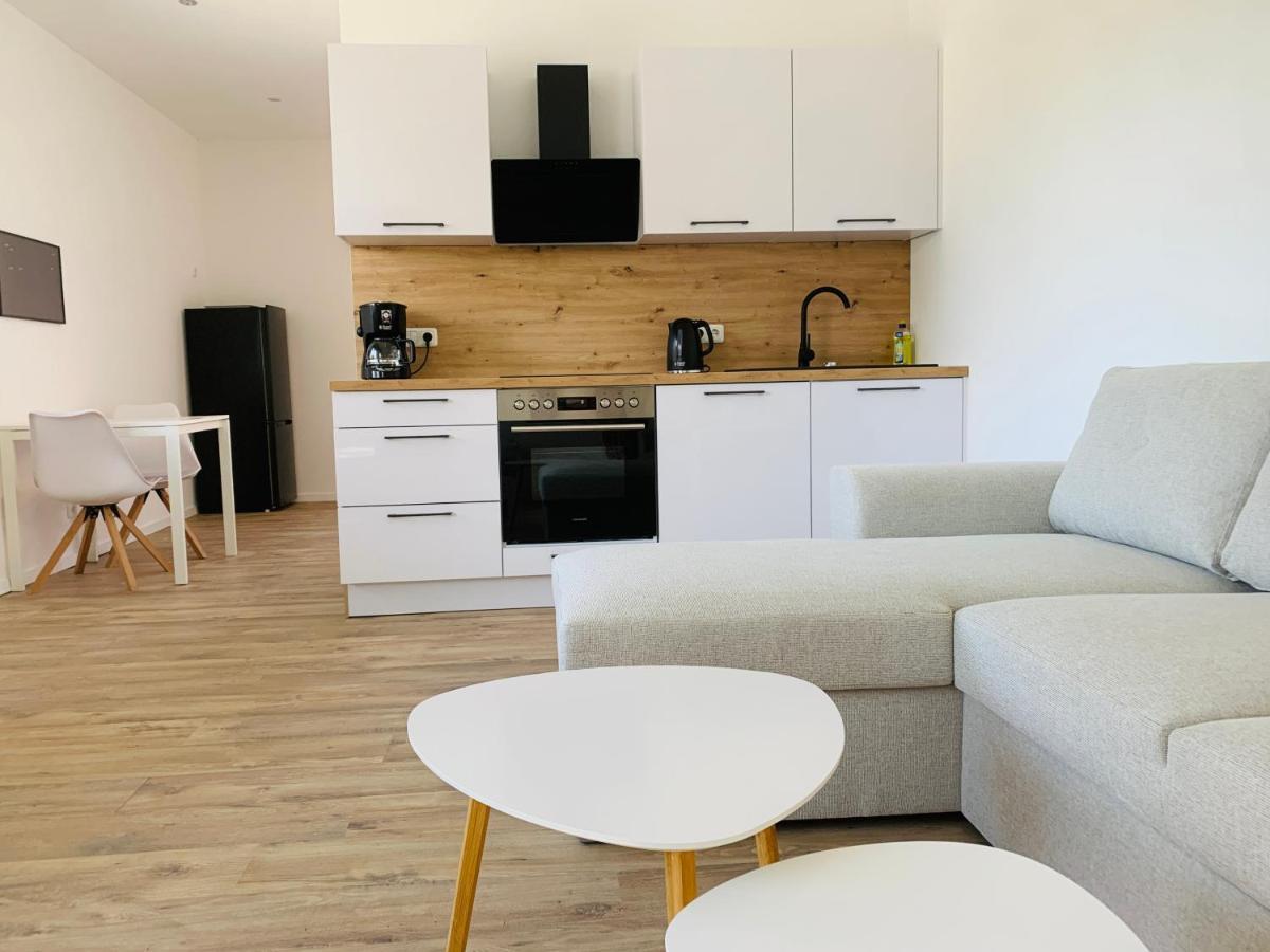 LIVING Kernsanierte Ferienwohnungen - Gemütlich - Netflix - Voll ausgestattet Brunsbuttel Exterior foto