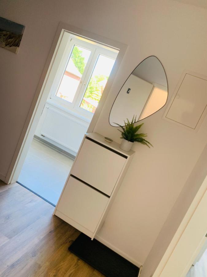 LIVING Kernsanierte Ferienwohnungen - Gemütlich - Netflix - Voll ausgestattet Brunsbuttel Exterior foto